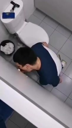 Russian Toilets Cruising