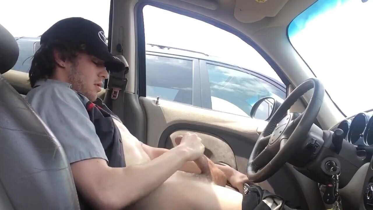 Scruffy str8 Toyota mechanic jerks off in a car at work