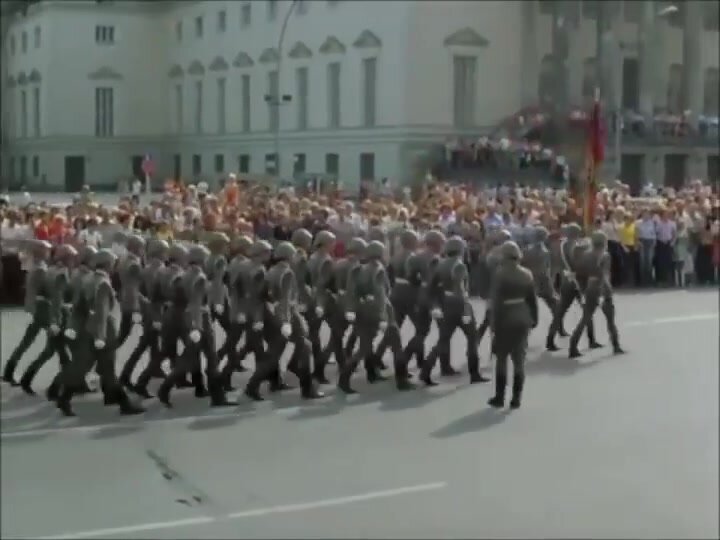 DDR NVA army parade