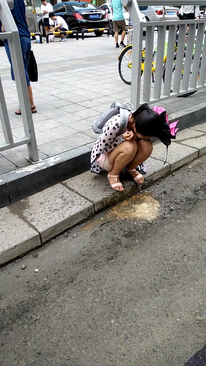 chinese girl  vomit - video 3