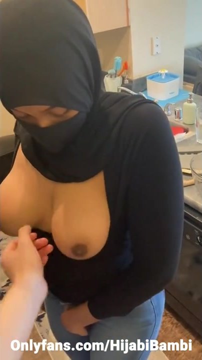 Hijabi wild sex with foreign boyfriend