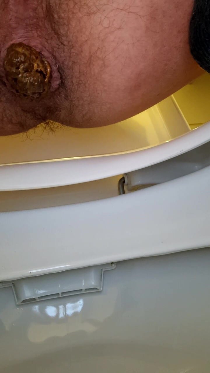 Shitting after work - video 5