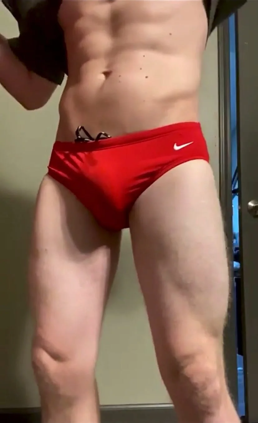 Big Fat Cock Hidden In Speedo - ThisVid.com