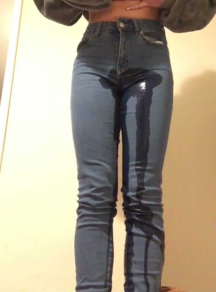 skinny girl pees her jeans