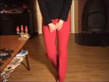 snuppa wetting red jeans