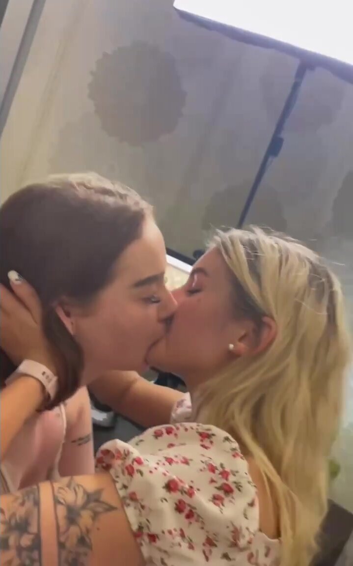 Lesbian - video 343