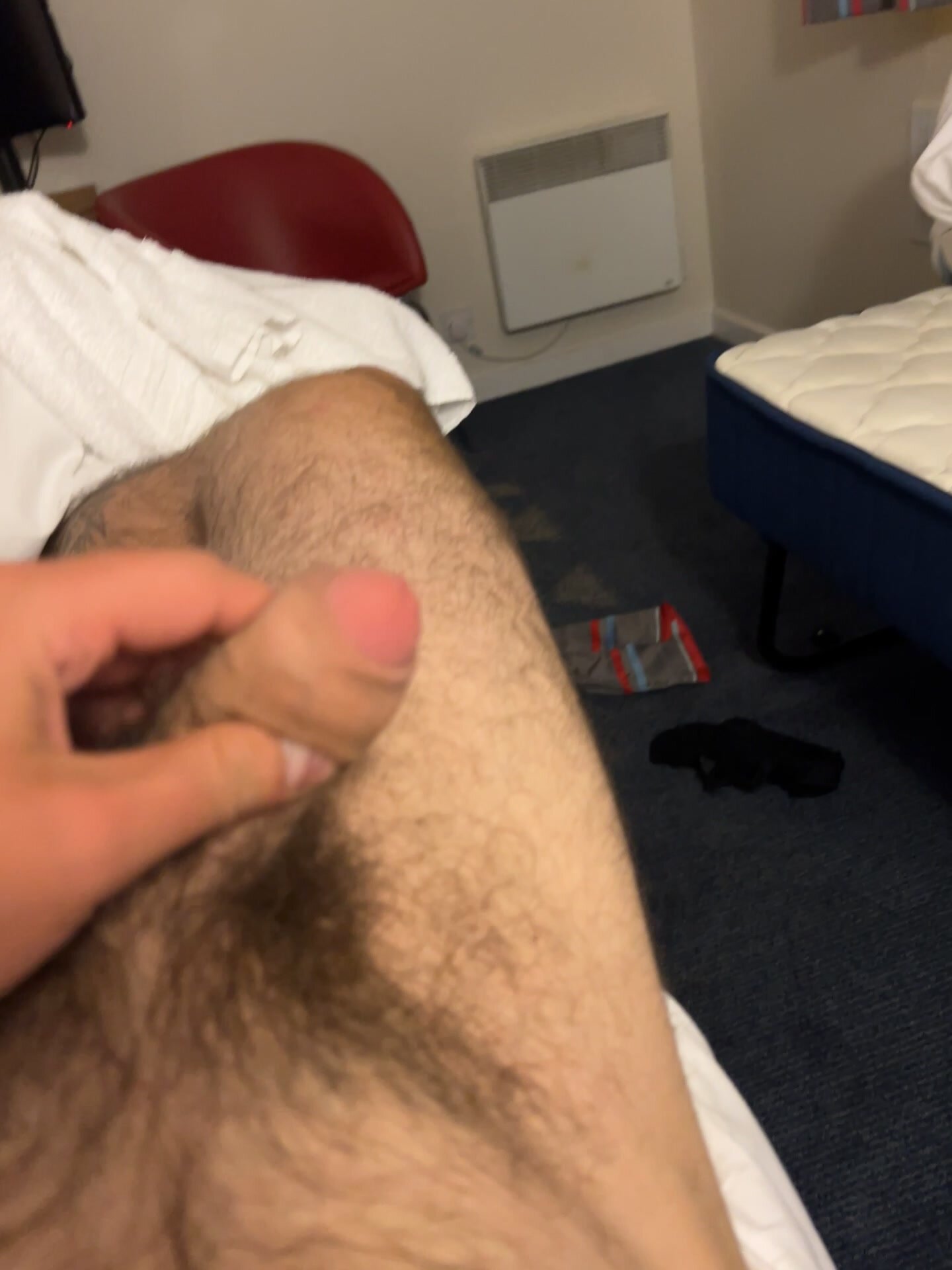 Pissing in hotel room
