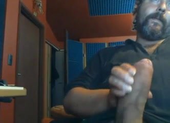 - Str8 daddy bear jerking and chatting -