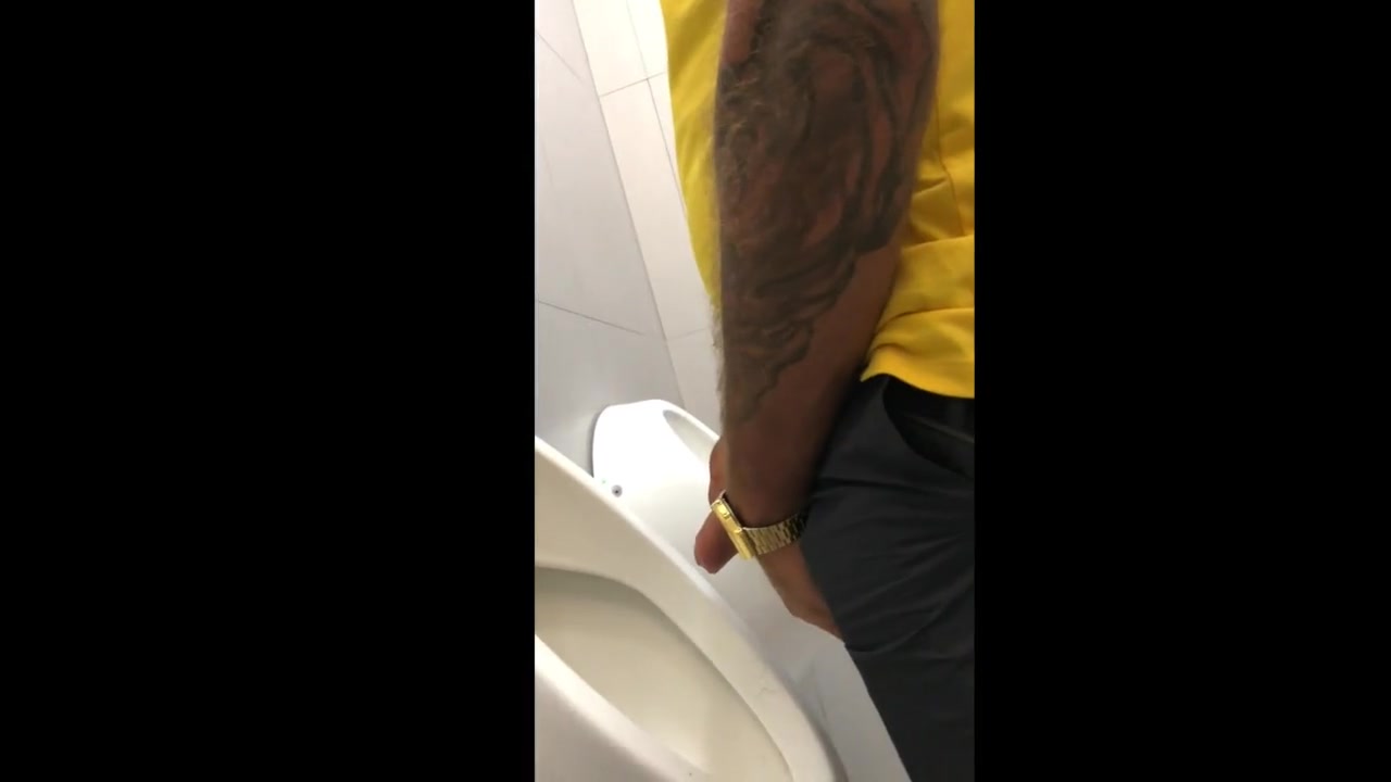 italian Restroom 5