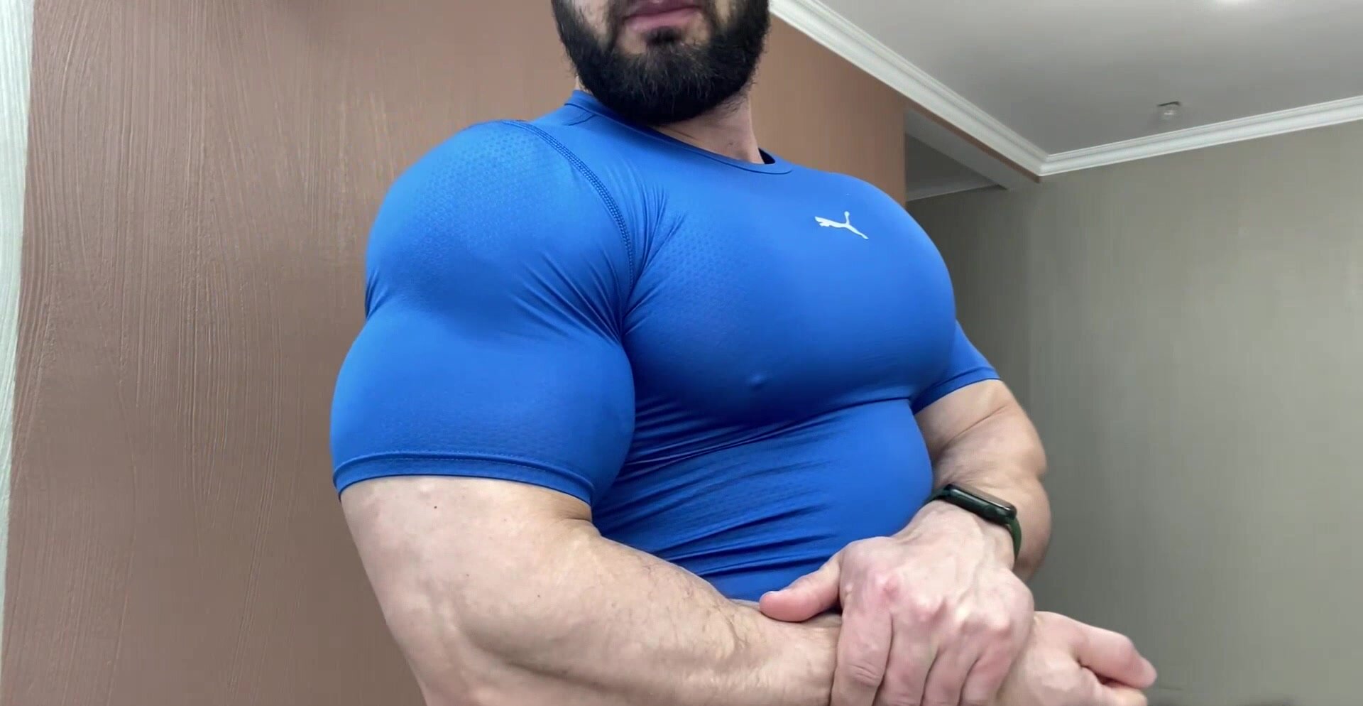 Bulging  muscles