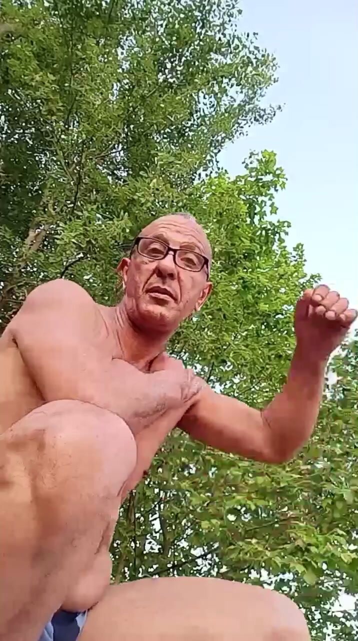 Dad flashes hole in public park