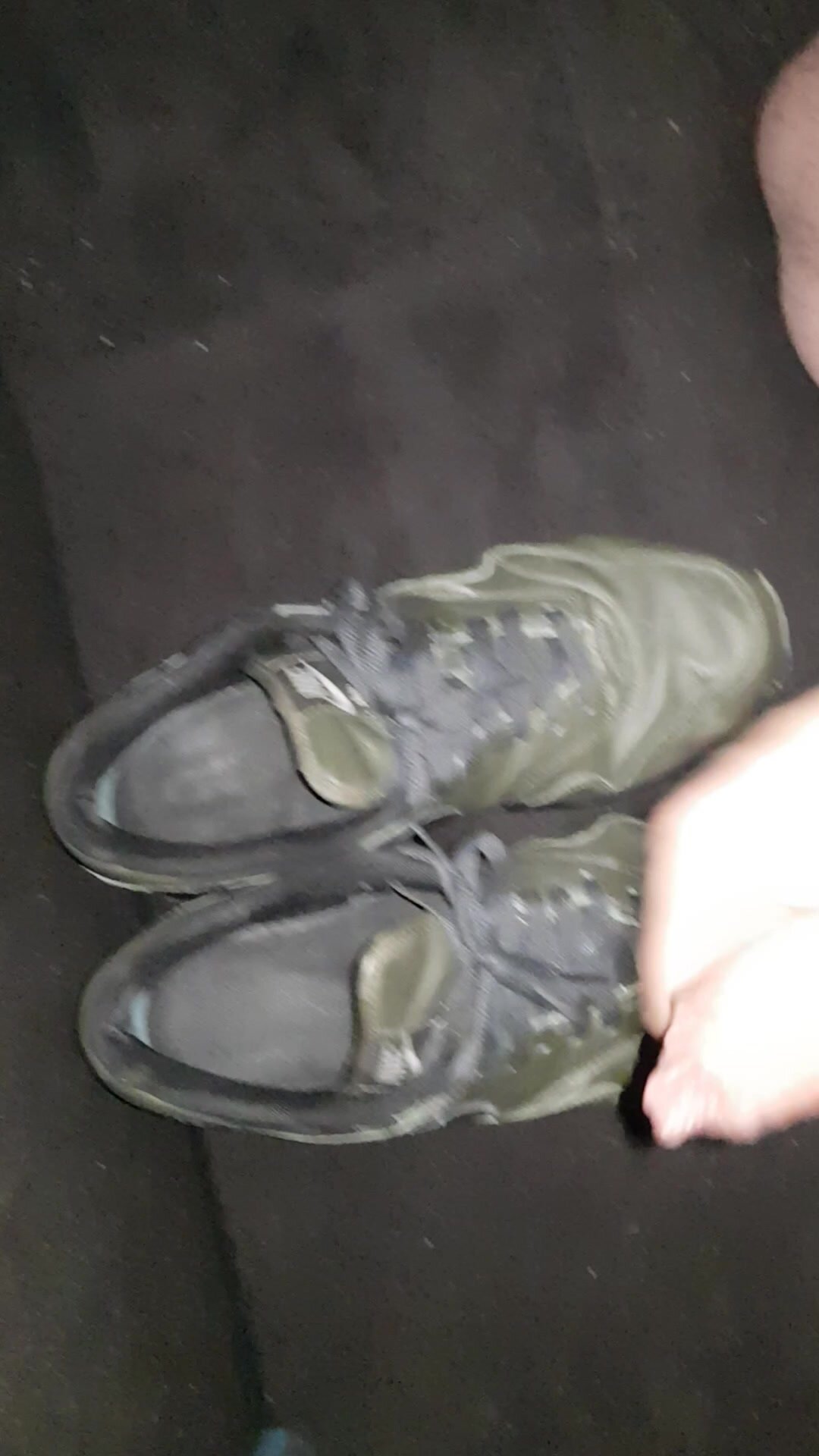 Covering Air Max 1s ID with cum