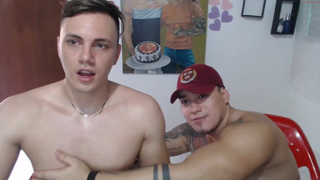 2 friends on cam - video 437