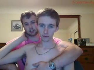 2 friends on cam - video ...