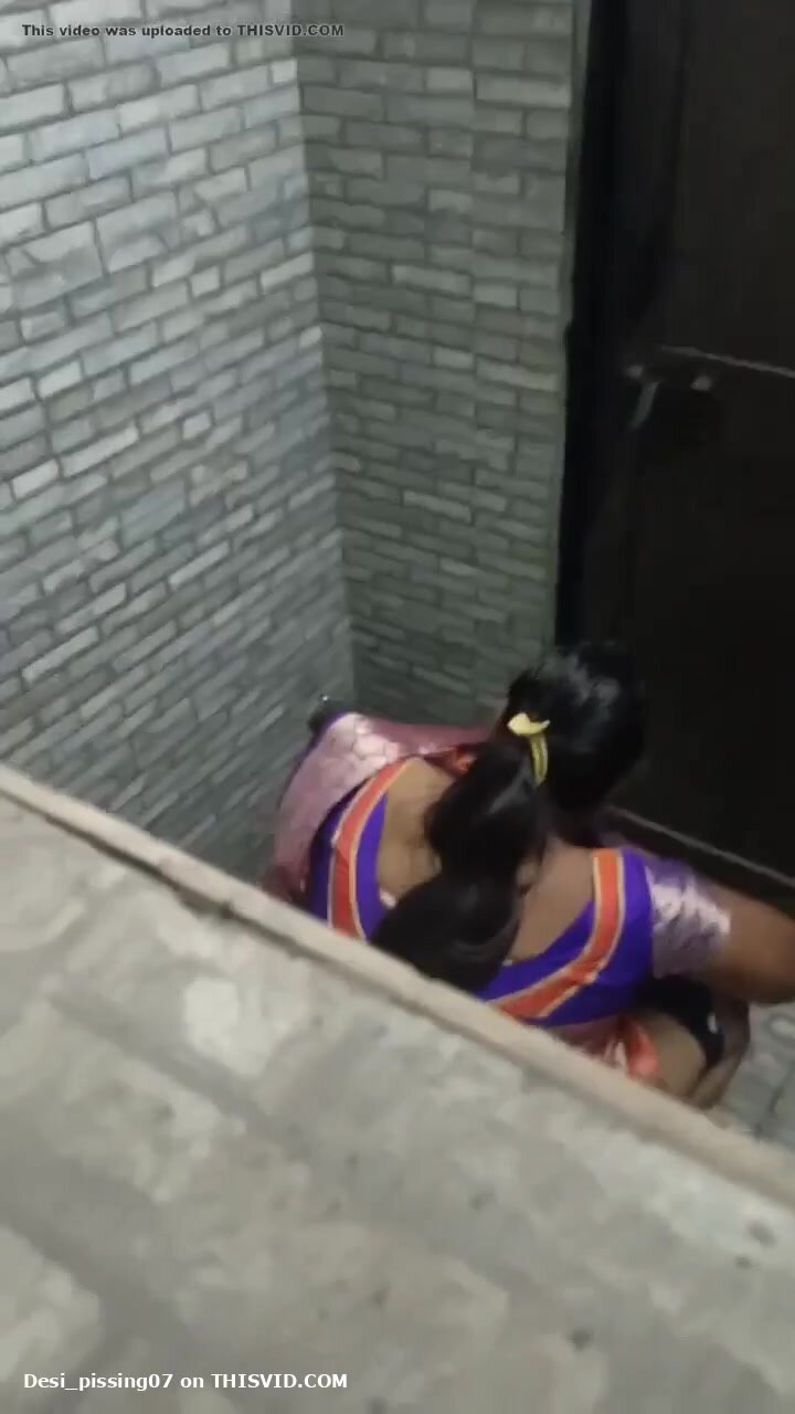 Indian toilet spy 17 - video 2 - ThisVid.com En español