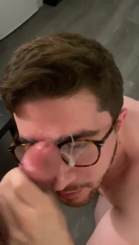 Nerd gets cum on his glasses