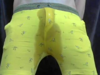 Piss in shorts. - video 2