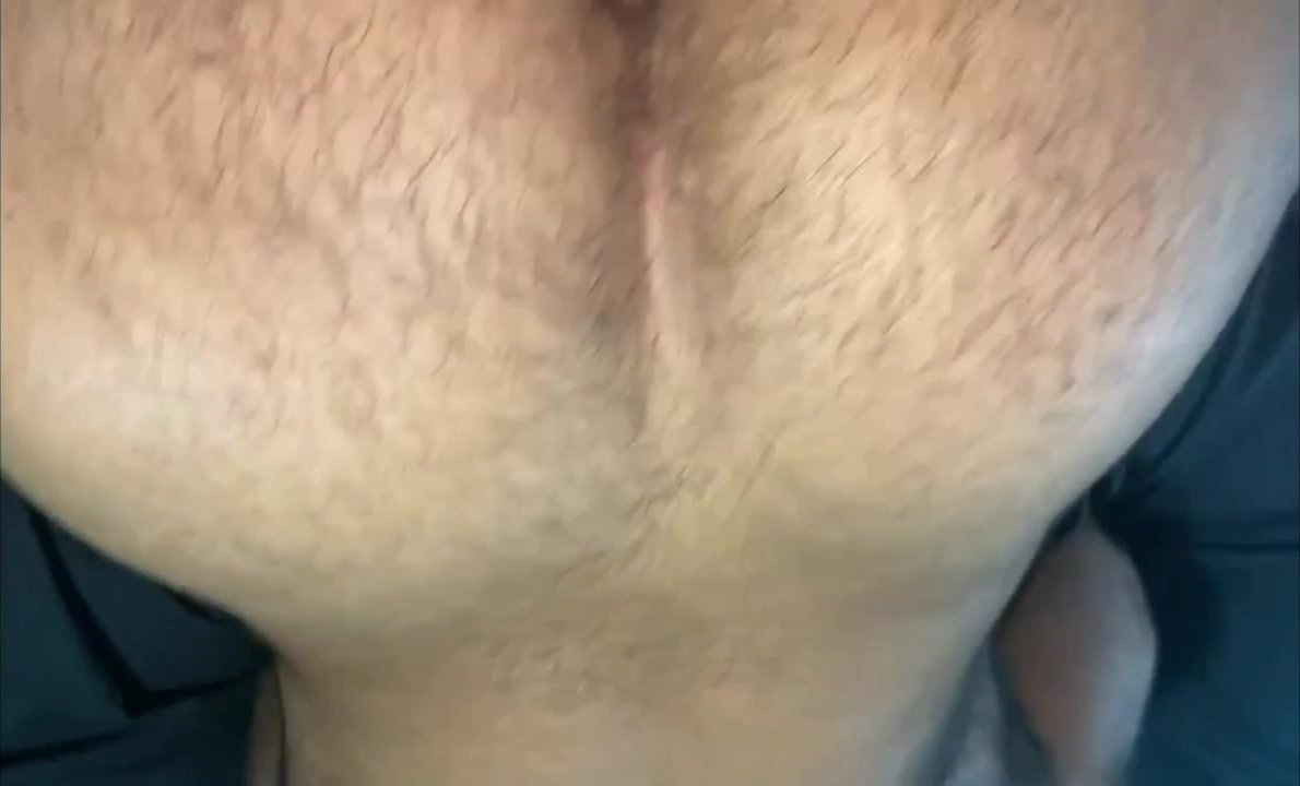 Beefy Hairy Daddy With Noisy Hole