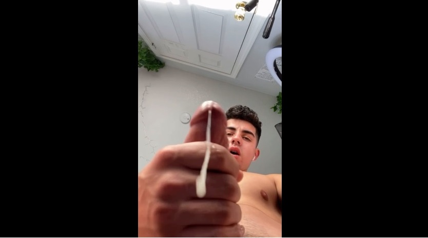 Hot Guy Cumming From Above!
