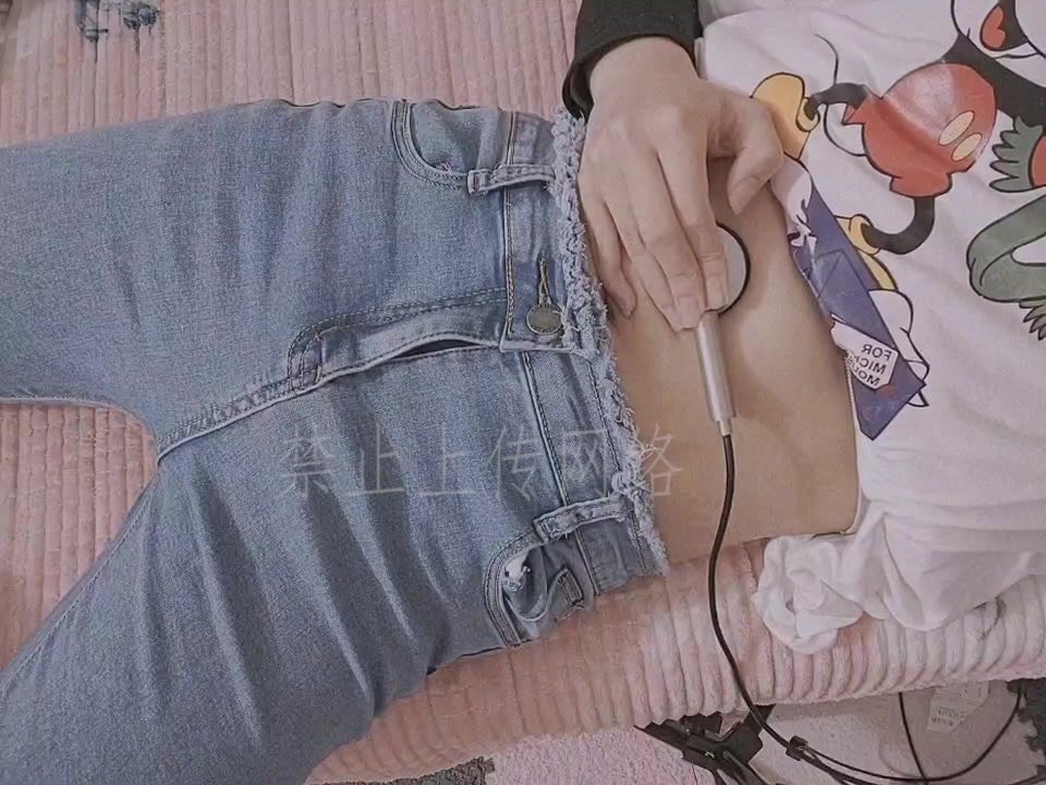 Chinese girl belly sound - video 2