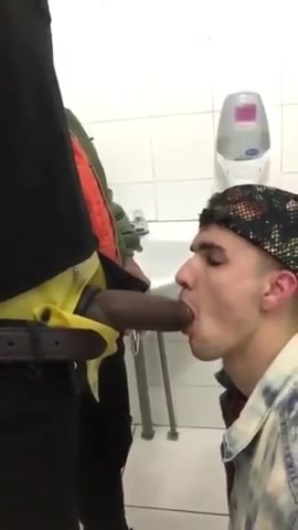 DRINKING PISS FROM HUGE DICK