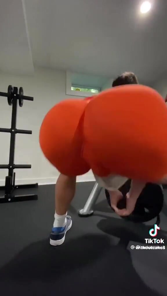 Stretching ass out