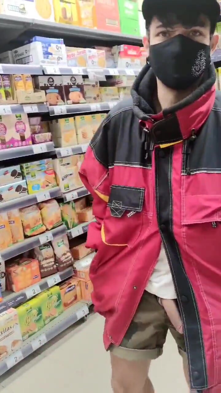 sucking in supermarket