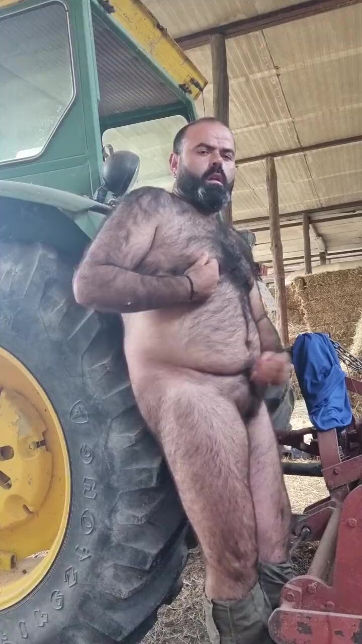 Horny farmer bear bates by tractor