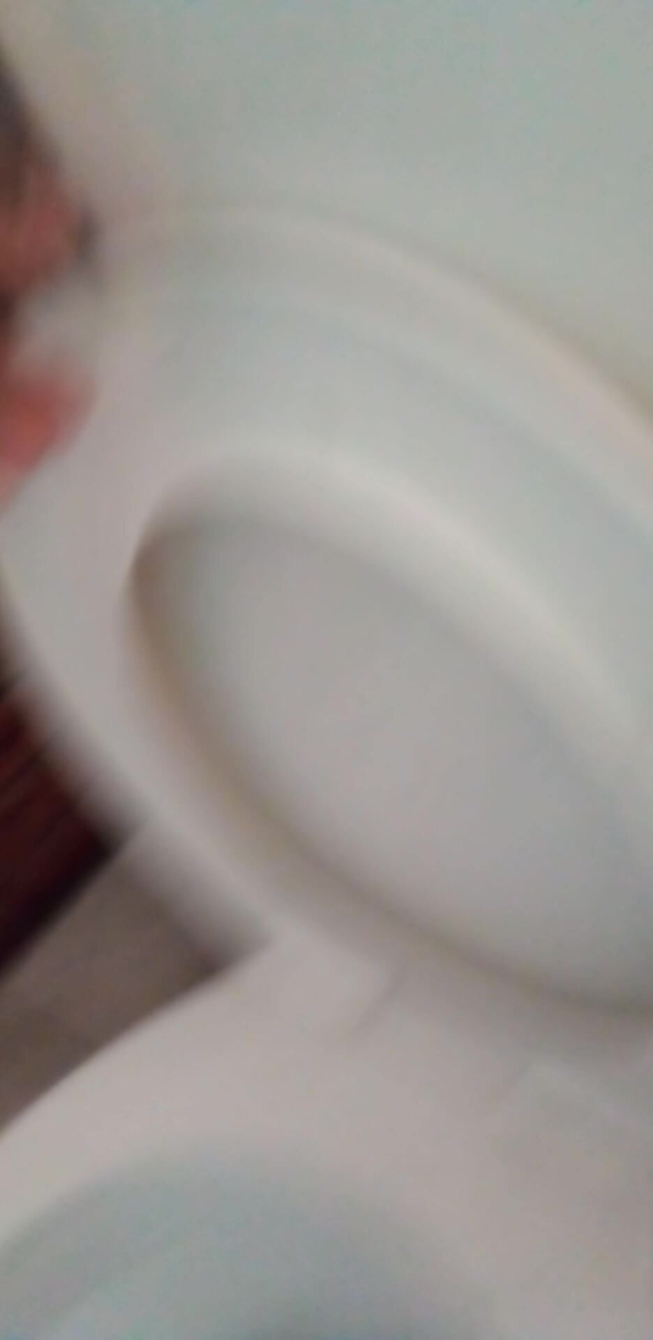 Woman pissing toilet - video 2