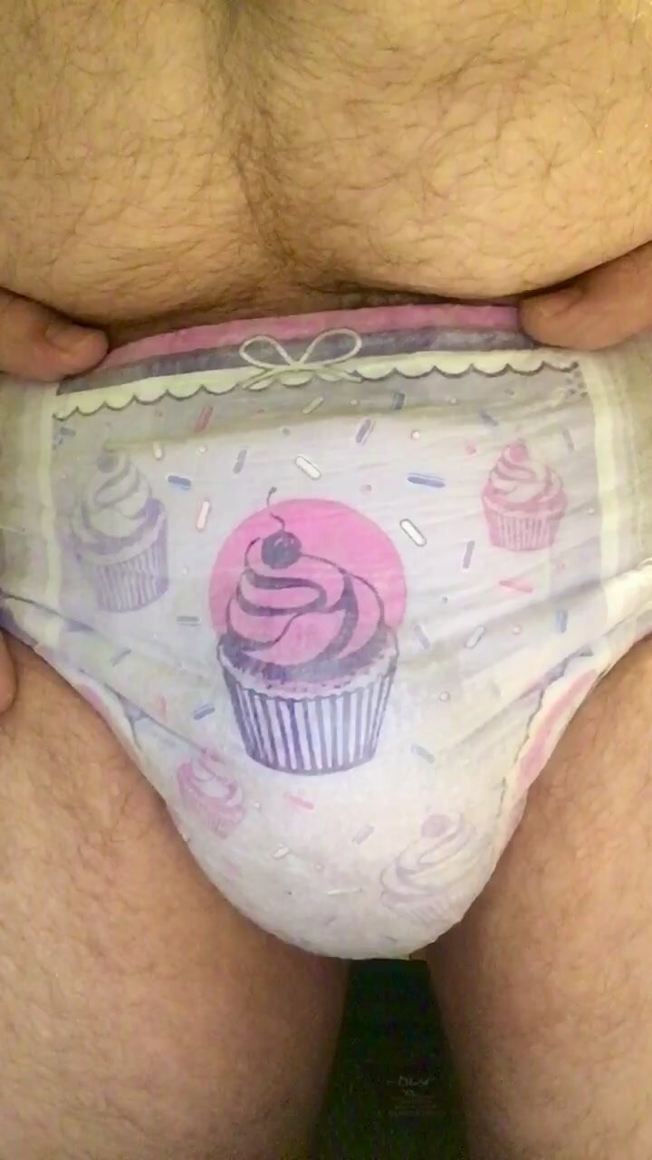 Pissing my Pretty Pink Cupcake Pull-up(goodinite)