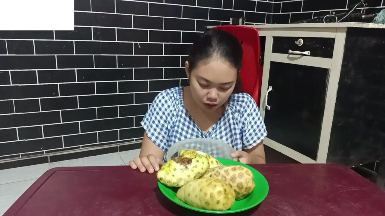 Video: Girl Vomit When Doing Food Challenge (sexy loud voice) - ThisVid.com