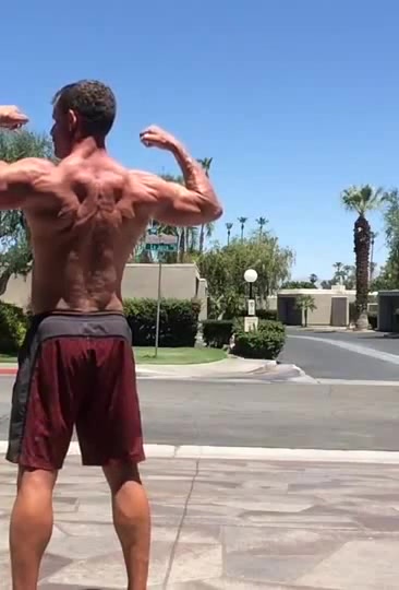 Guy Jerking Off in Palm Springs