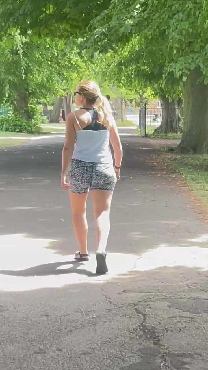 Video: Fit pawg booty shorts - ThisVid.com