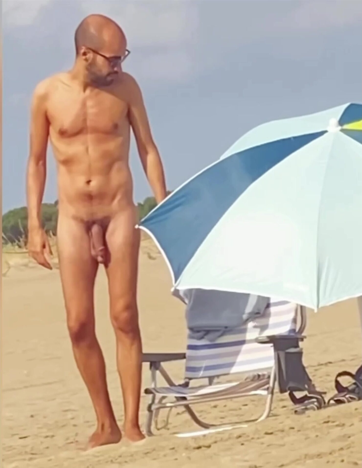 1480px x 1912px - Big Dick: Nude beach spy - video 10 - ThisVid.com