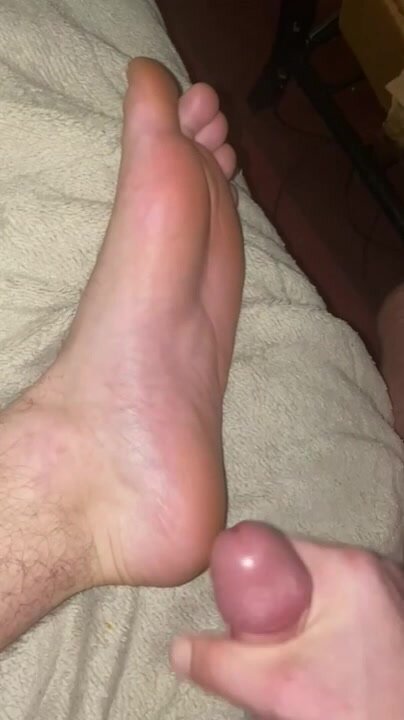 Cumming on Foot - video 3