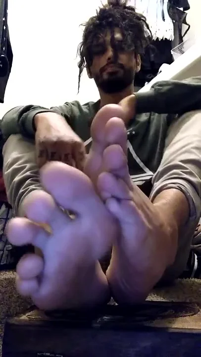 406px x 720px - Master G Foot tease - ThisVid.com