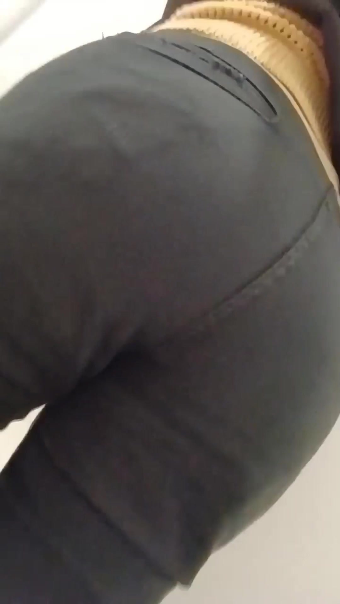 Farting at work - video 10