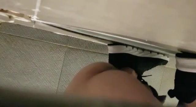 toilet spy - video 482