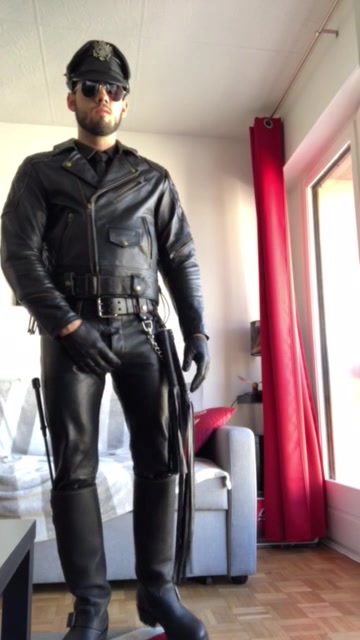 upl41 - fully geared up leather stud