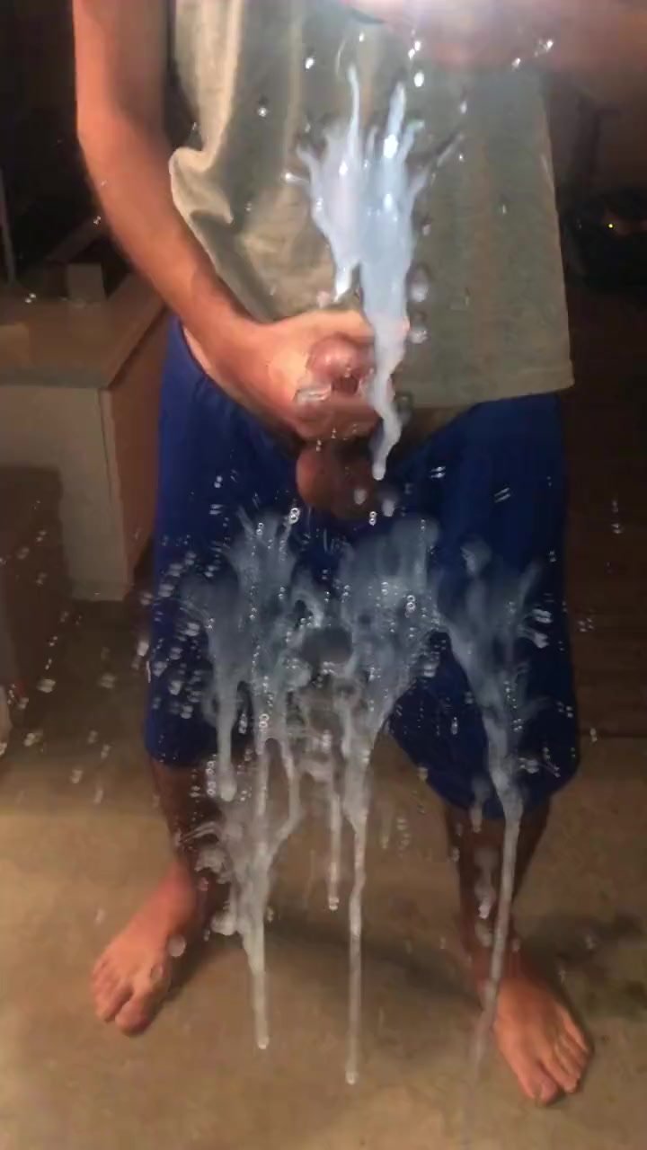 mirror cumshot - video 2