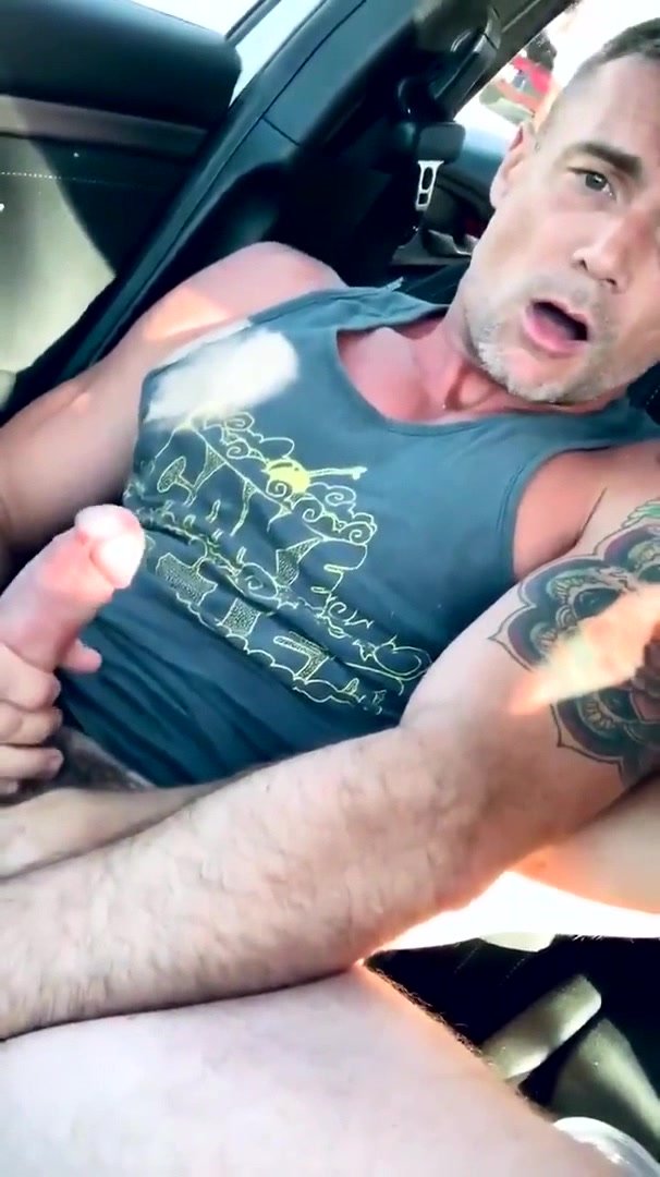 HOT DILF WANTS AND GETS A FINGER IN HIS ASS SO HE CAN B