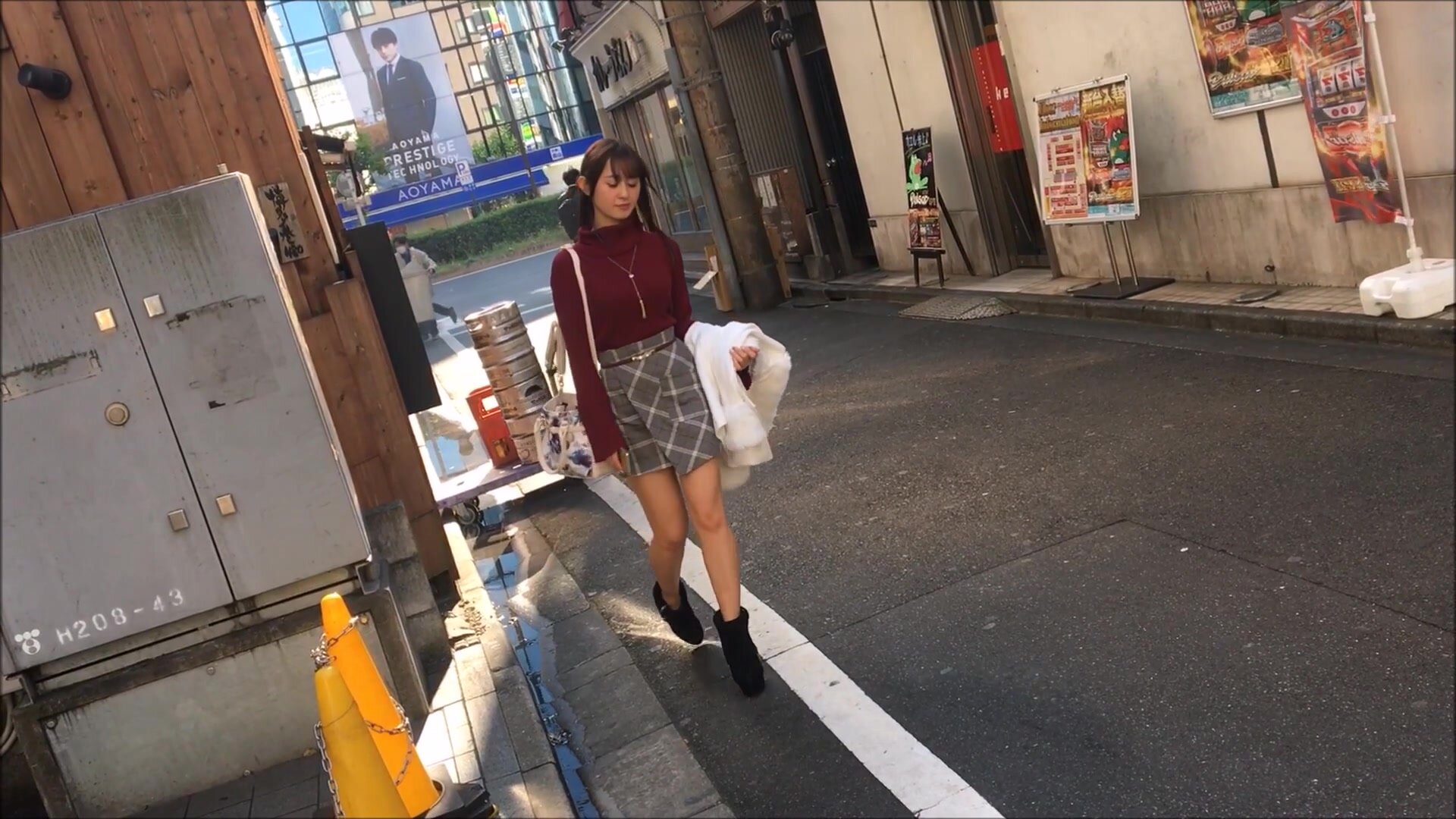 Japanese Pretty Lady Upskirt - video 11