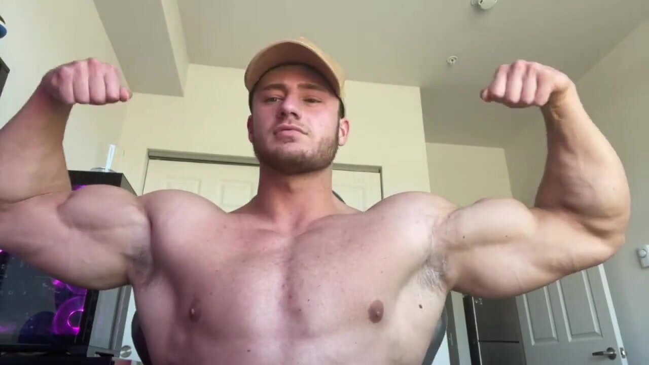 Flexing muscle - video 4