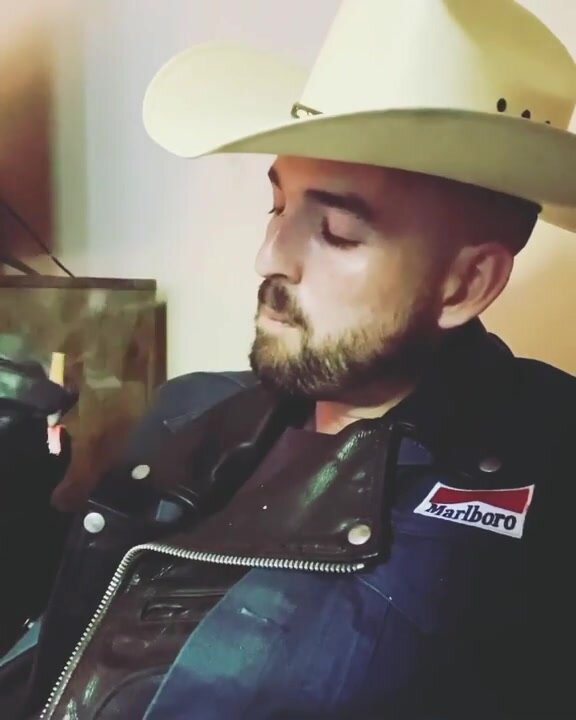 Cowboy leather Smoke - video 2