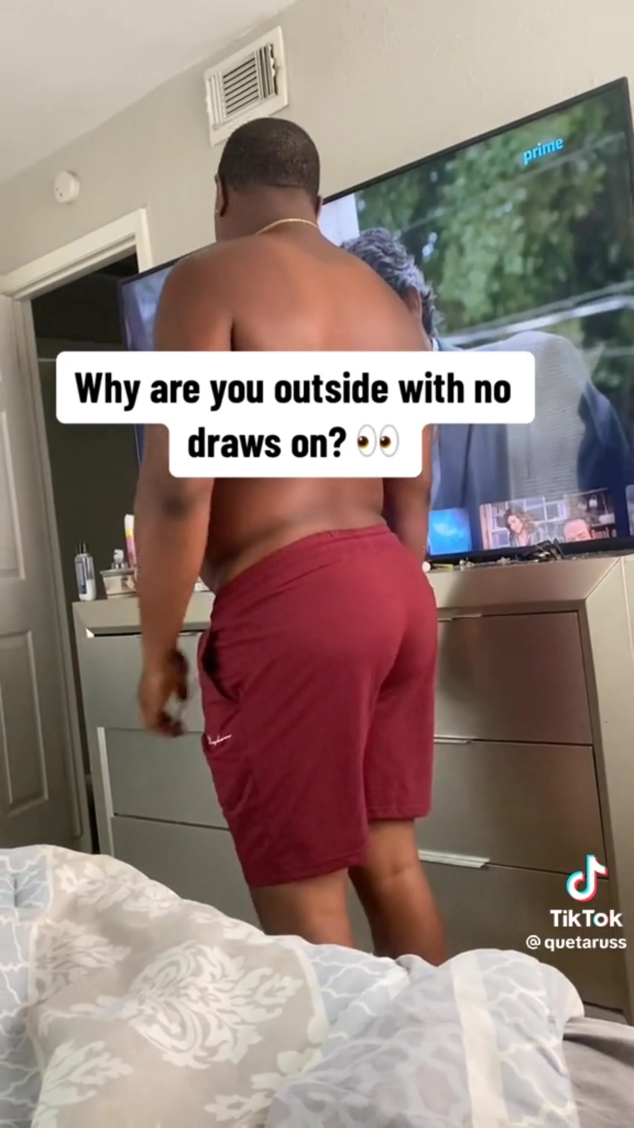 Dude has a nice shape and no drawls on