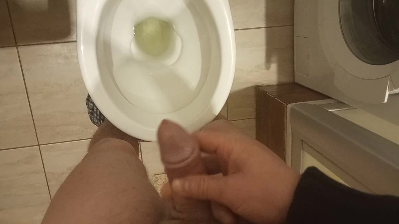 my first pissing video