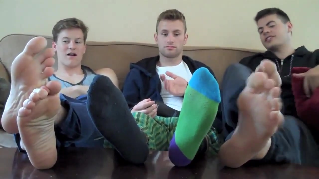 3 British guys with hot feet