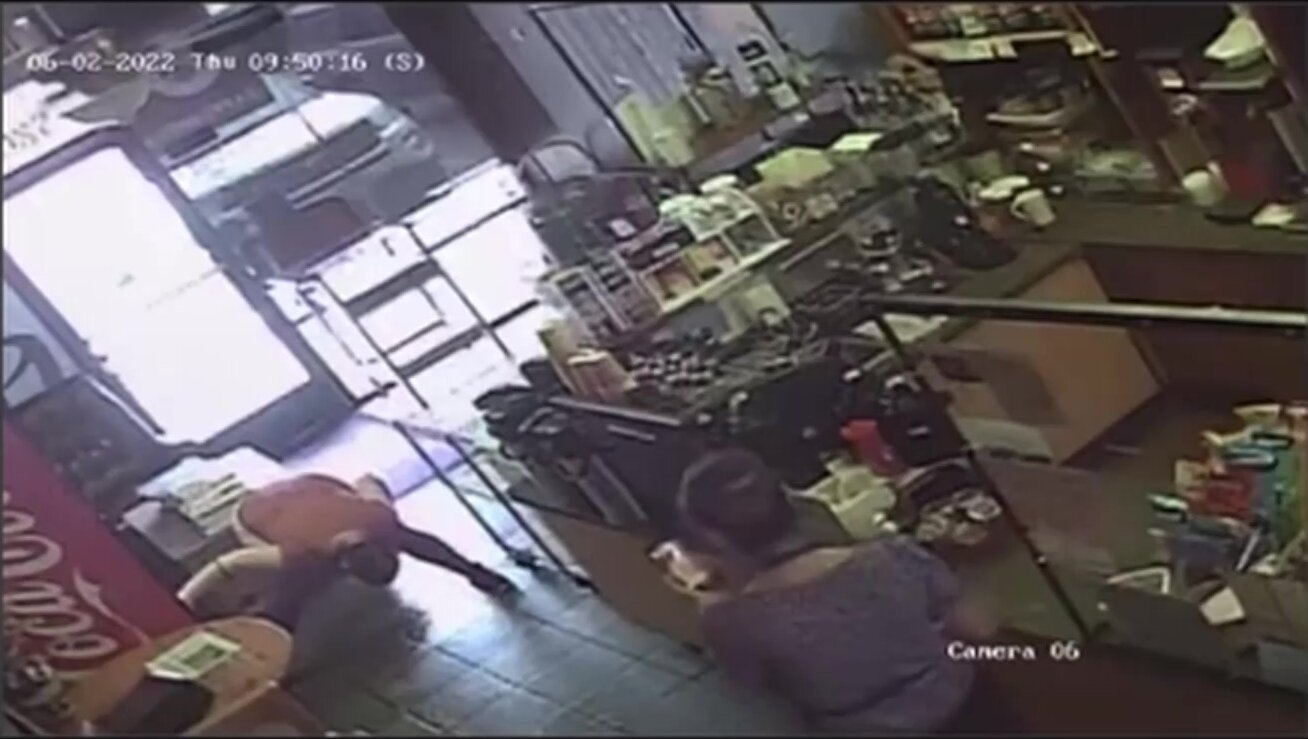 Woman piss in store cctv