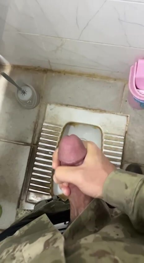 Turkish soldier cumming - video 2
