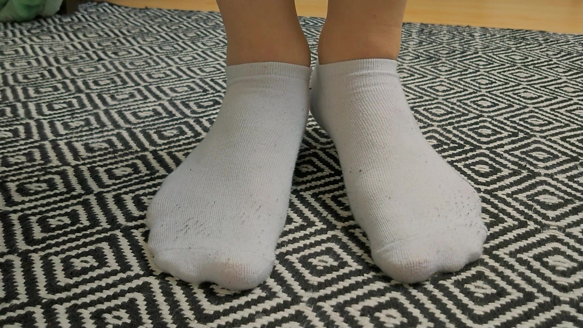 sweaty smelly dirty 23yo teen boy feet white socks